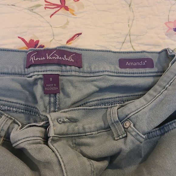 Gloria Vanderbilt Amanda Jeans - Picture 3 of 4